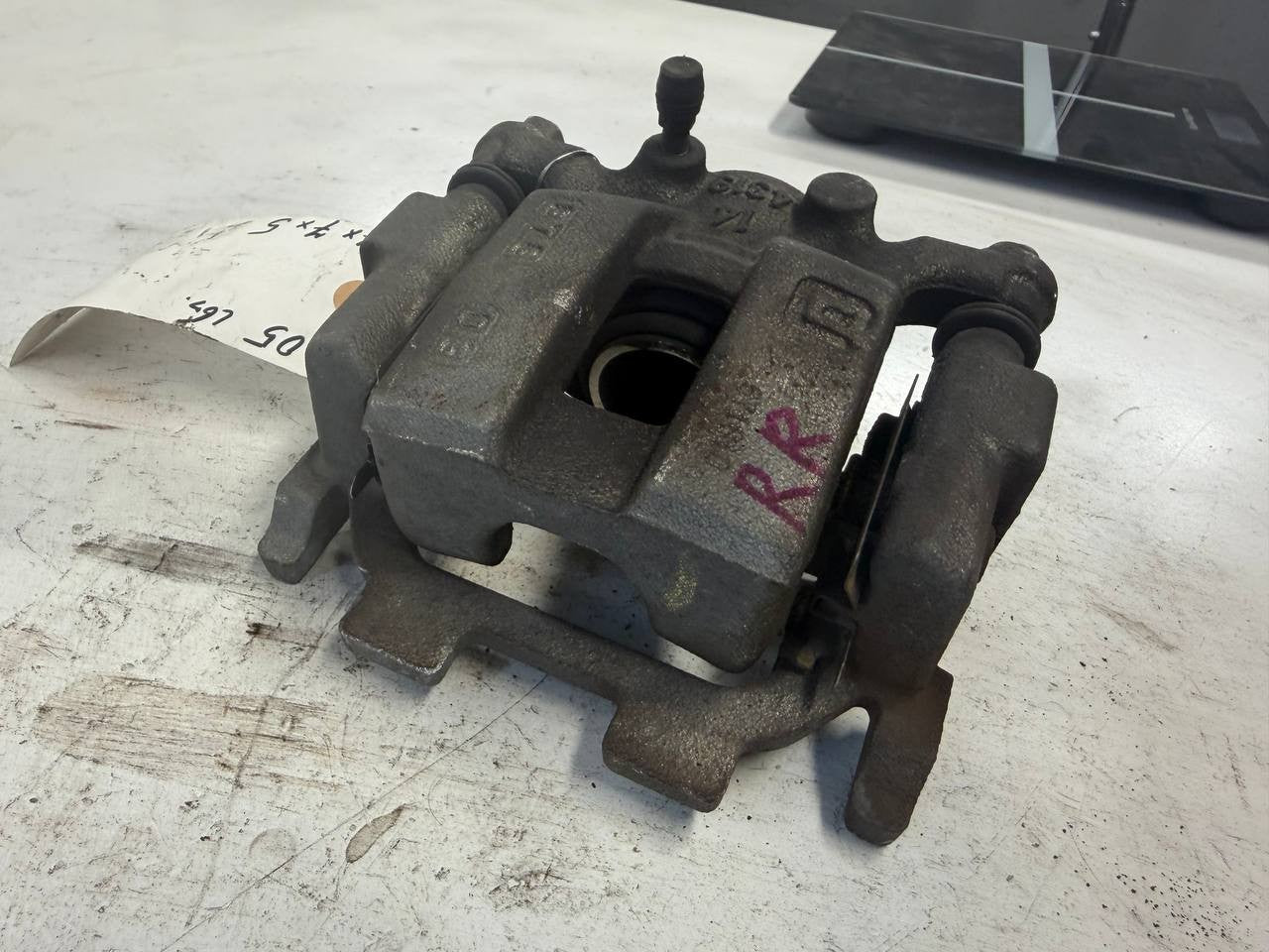 2017 Nissan Murano Rear Right Brake Caliper OEM Used