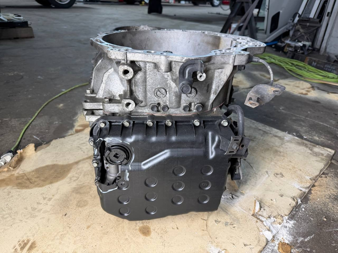 2016 Kia Sedona Automatic Transmission Assembly OEM Used