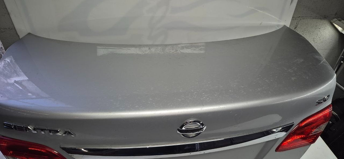 OEM 2013-2016 Nissan Sentra rear trunk lid assembly