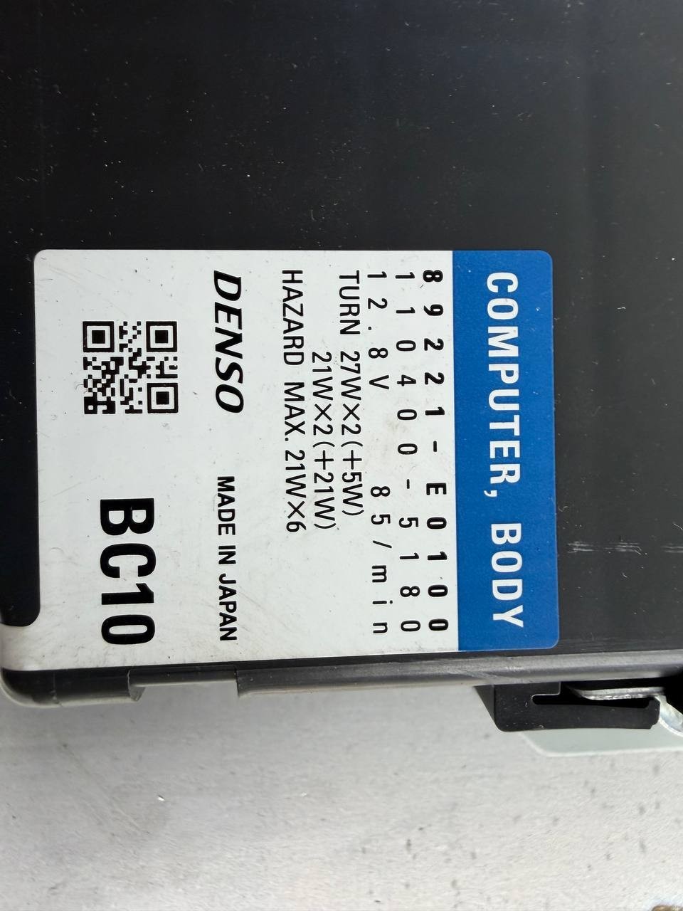 Hino 2021-2023 Body Control Module BCM ECU Denso 89221-E0100 / 110400-5180