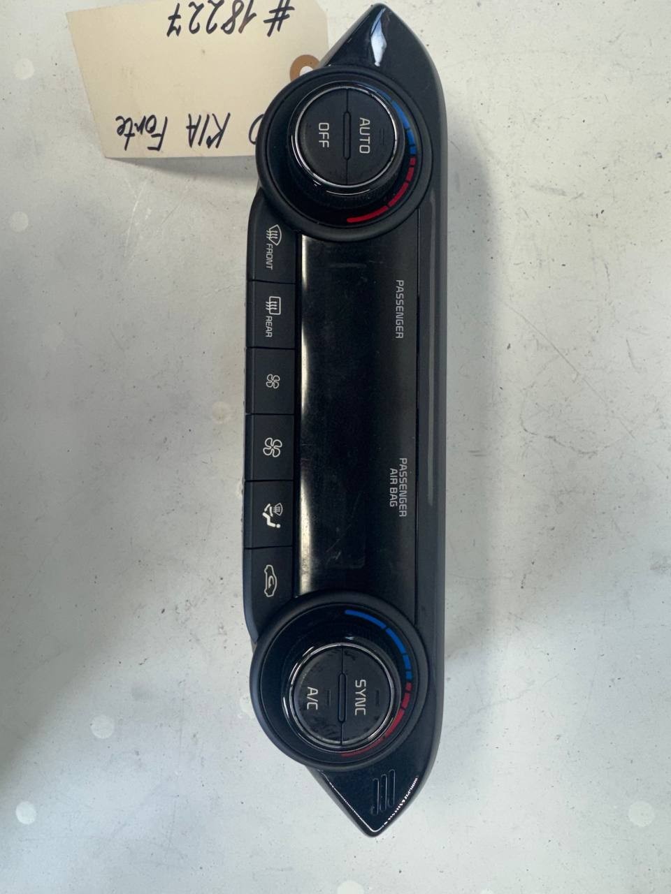 2020 KIA Forte Climate Control A/C Heater Control Panel 97250-M6310GBU OEM Used