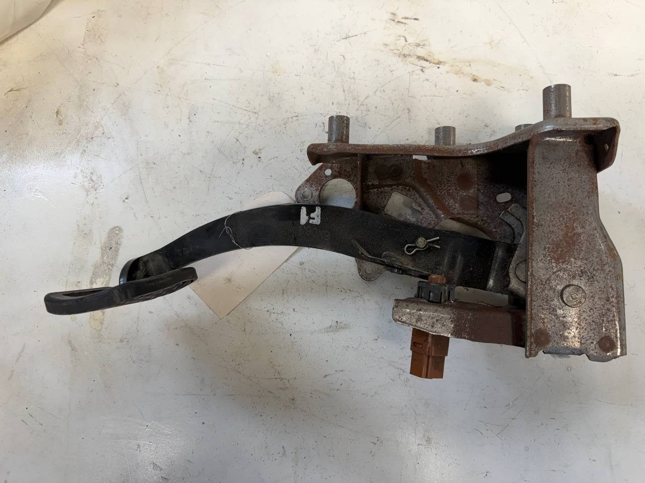 2017 Nissan Sentra Brake Pedal Assembly OEM Used