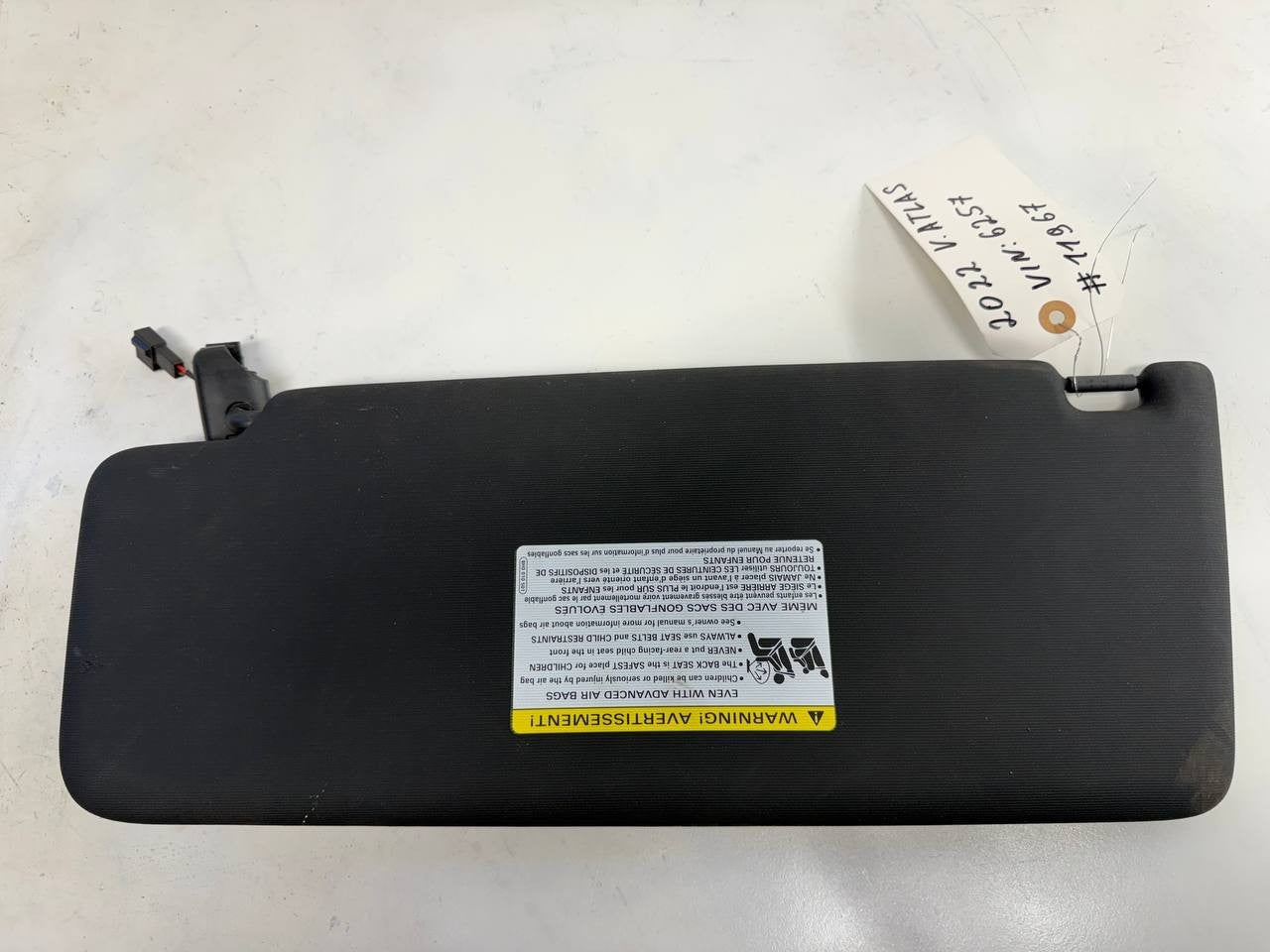 Volkswagen Atlas 2022 Passenger Right Sun Visor RH 3CN857552E3H8 OEM Used