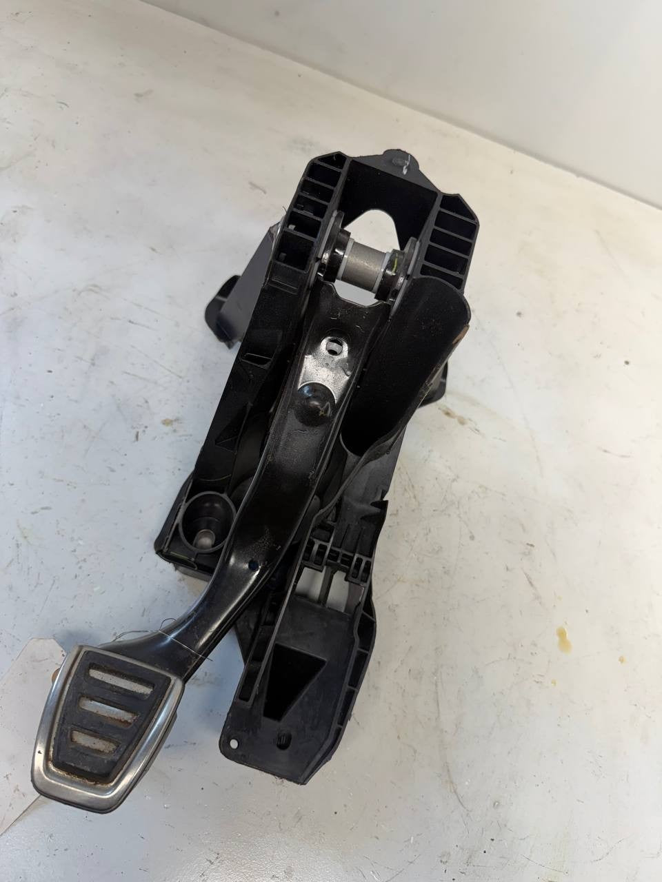 2020 VW Golf Alltrack Brake Pedal Assembly OEM Used