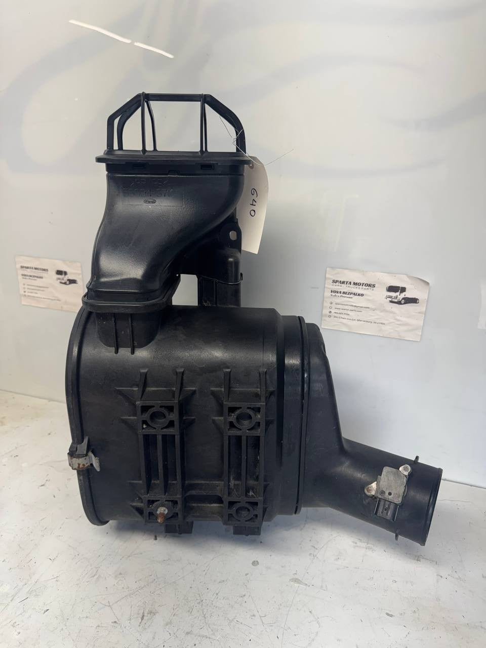 Hino 195 Air Cleaner Box Assembly with Snorkel & MAF Sensor OEM Used