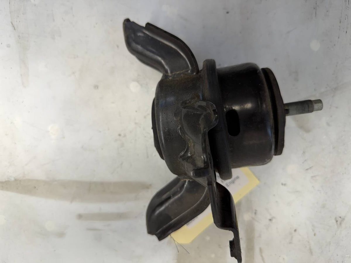 2015 Kia Cadenza Right Engine Mount Motor Mount LH OEM Used
