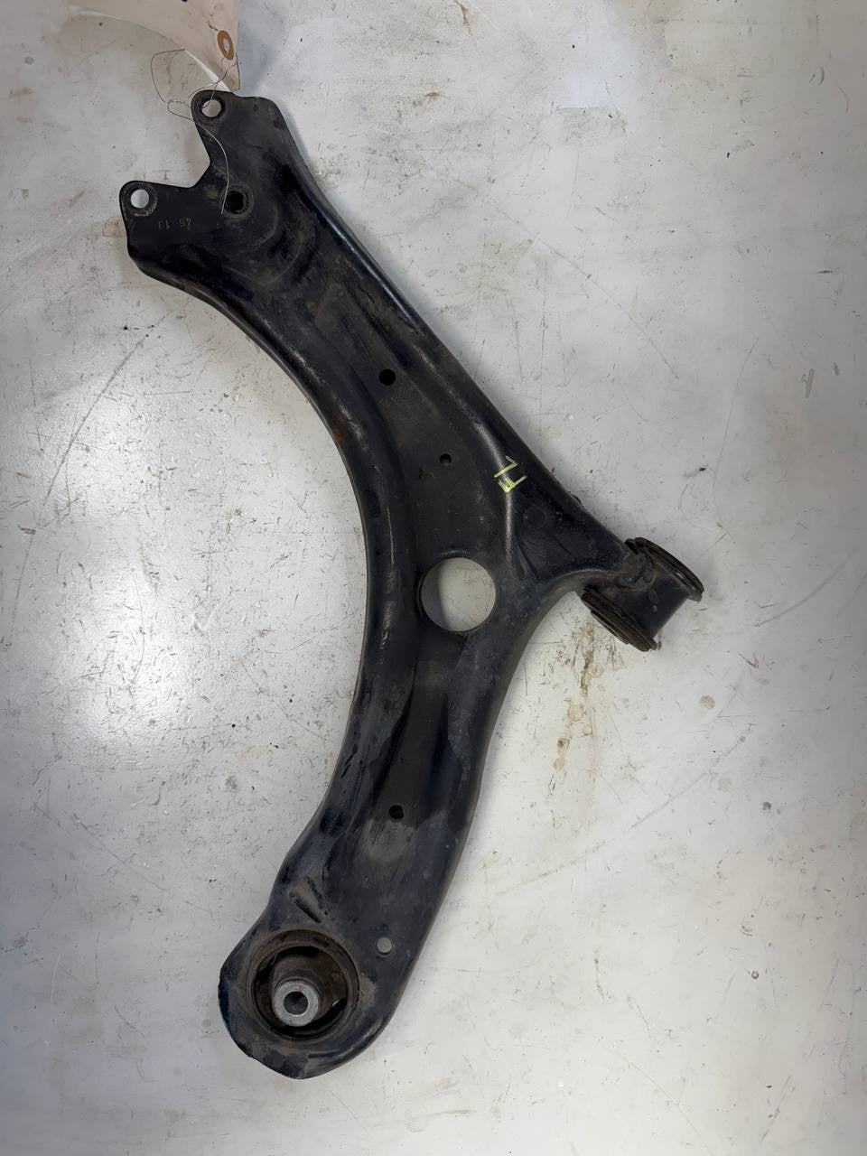 2020 Volkswagen Passat Front Left Control Arm OEM Used