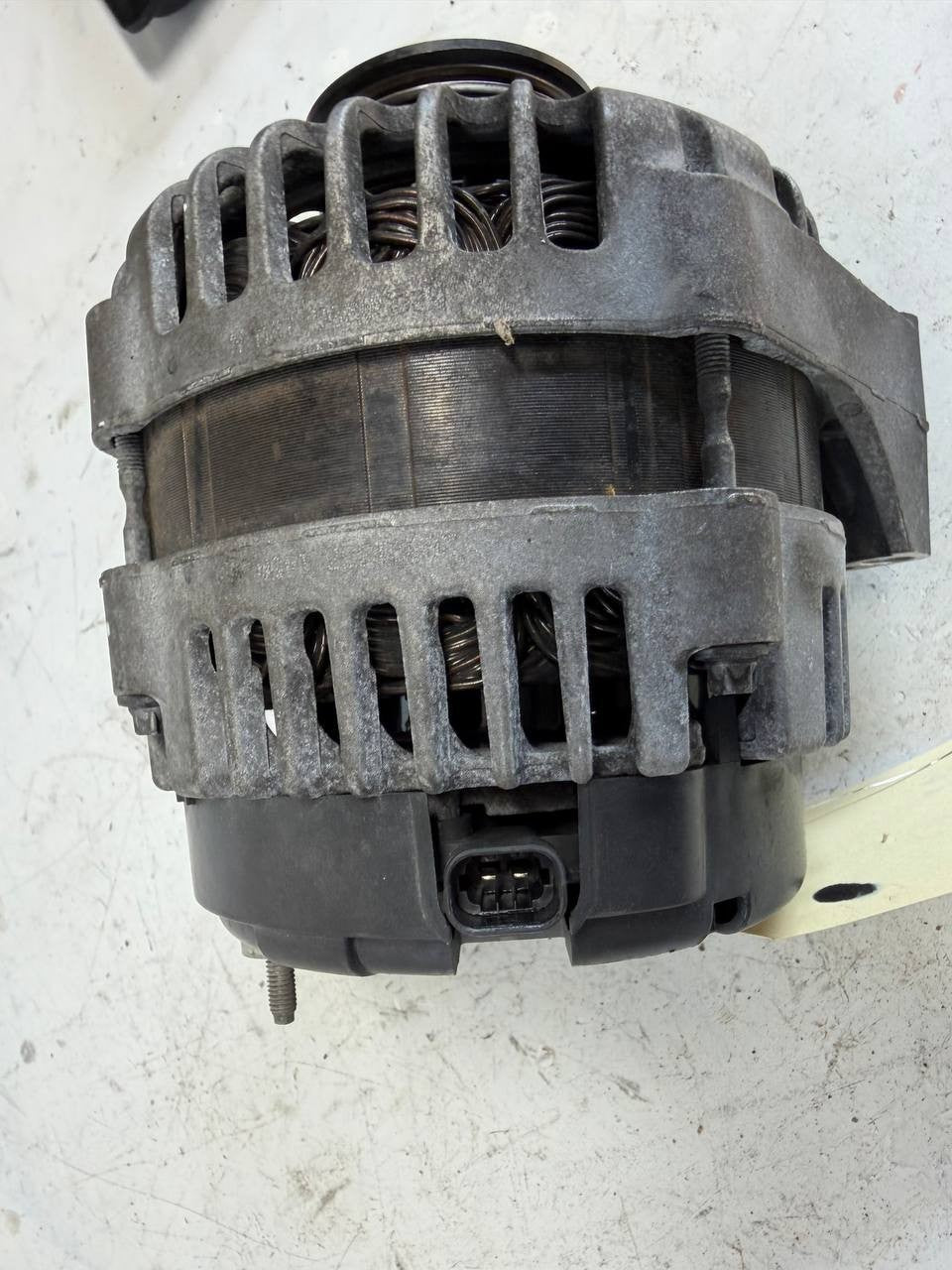 Isuzu NPR 6.0L Gas Alternator Generator OEM Used