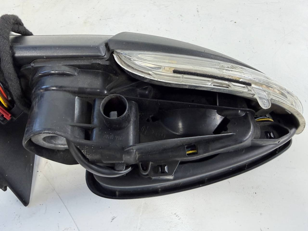 Volkswagen Passat 2016 Right Side Door Mirror RH Power Heated OEM Used