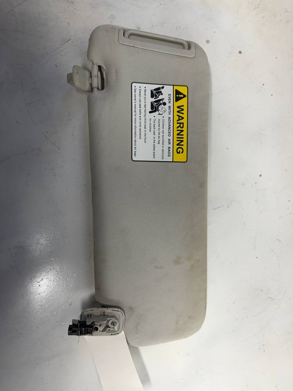2014 Mazda CX-9 Passenger Right Sun Visor RH OEM Used