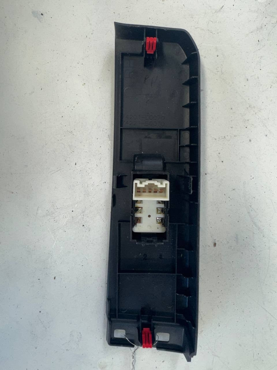 2022 Hino L6 Power Window Switch and Armrest Bezel Assembly Passenger Side OME