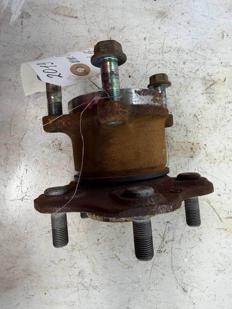 2019 Nissan Roque Rear Left Wheel Hub Bearing Assembly OEM Used