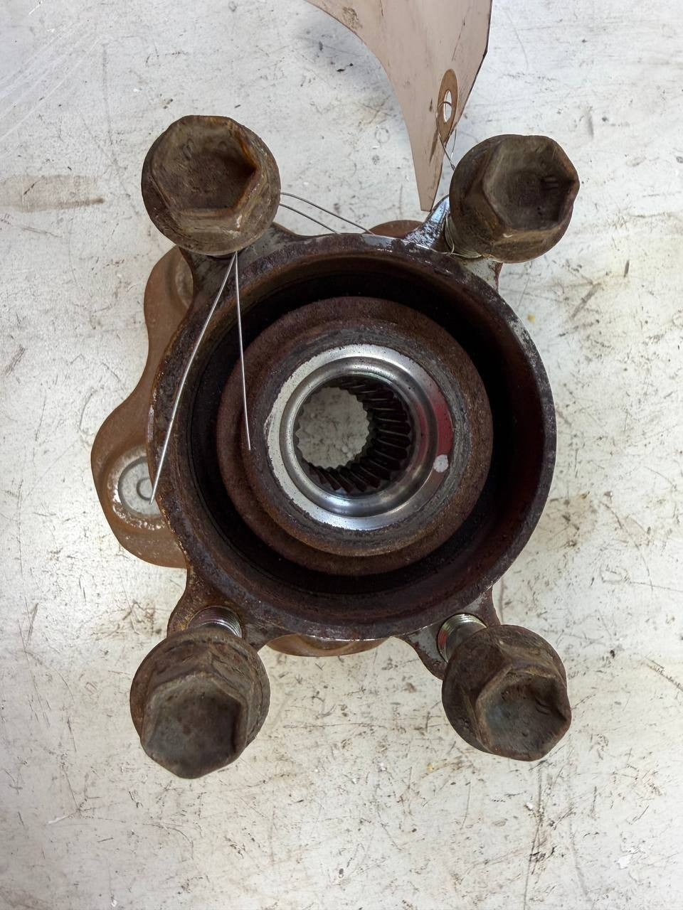 2019 Nissan Roque Rear Right Wheel Hub Bearing Assembly OEM Used