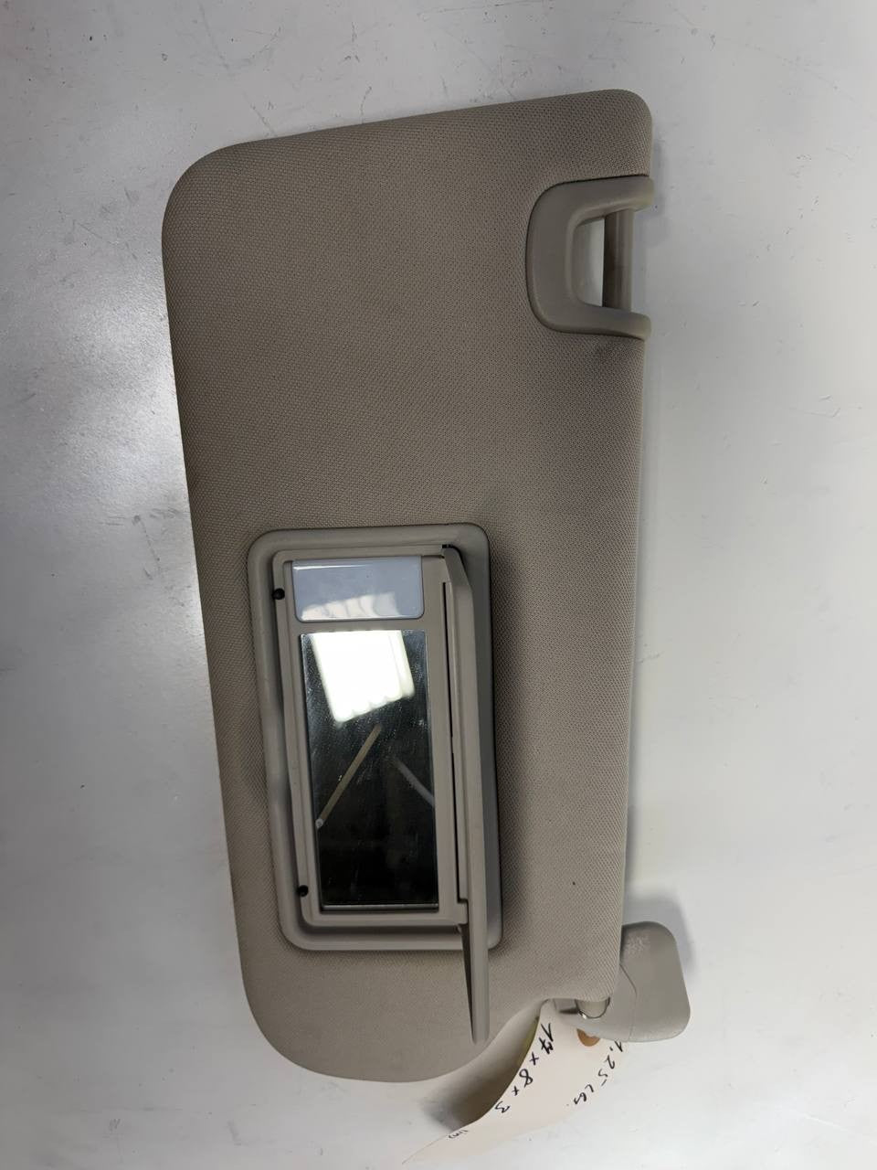 2017 Nissan Murano Passenger Right Sun Visor RH OEM Used