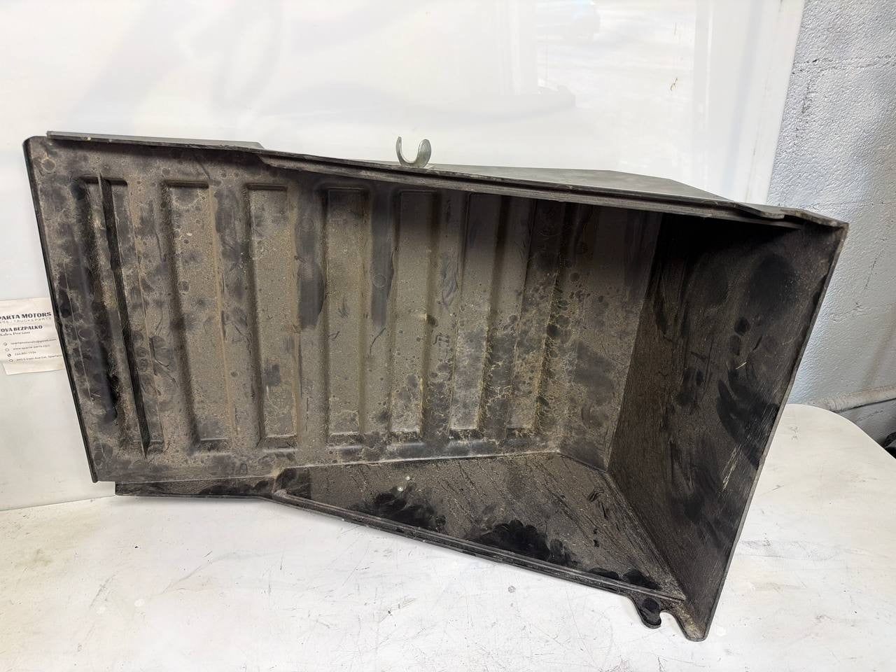 International Navistar battery box cover step 3535374C1 OEM Used