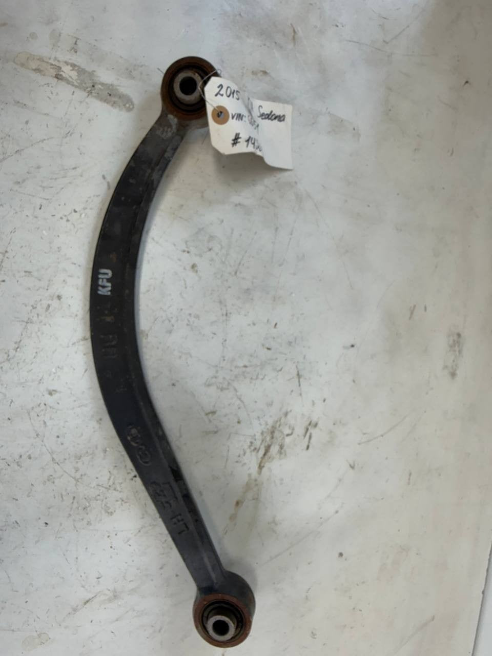 2015 Kia Sedona Rear Right Control Arm OEM Used