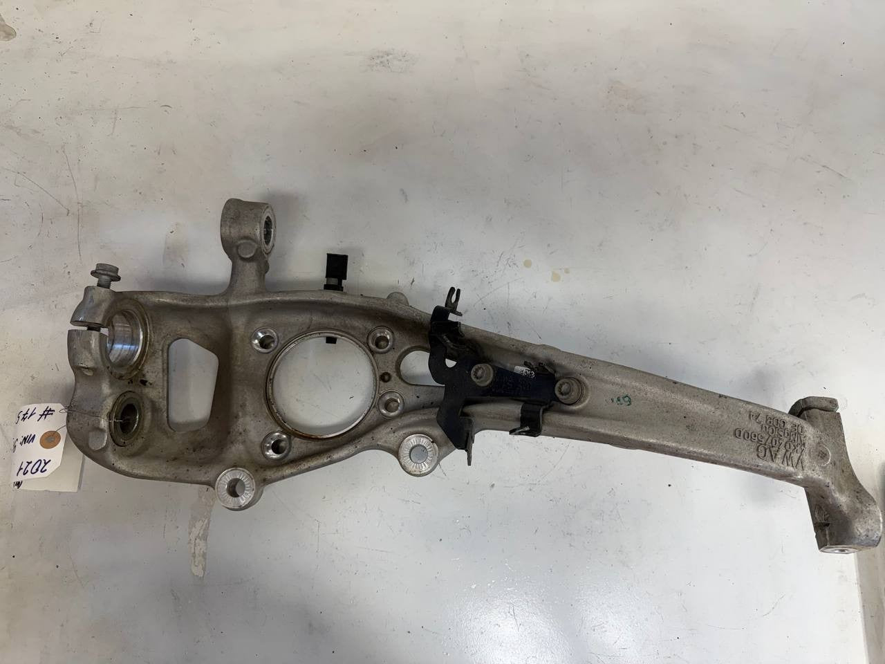 Audi A6 2021 Front Right Steering Knuckle 4K0407560D OEM Used