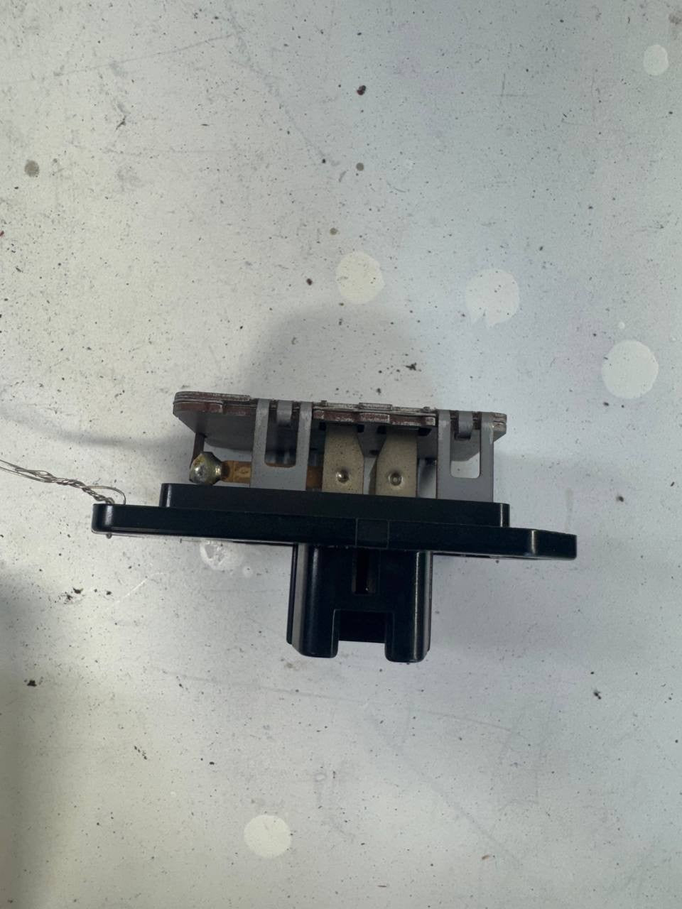 2022 Hino L6 Blower Motor Resistor OEM Used