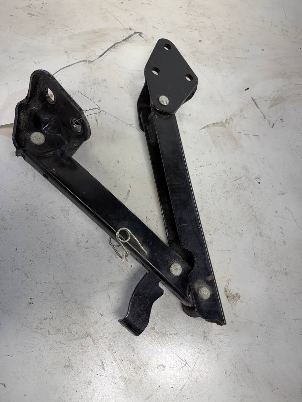 Mitsubishi Fuso Cab Tilt Support Bracket Engine Access OEM Used