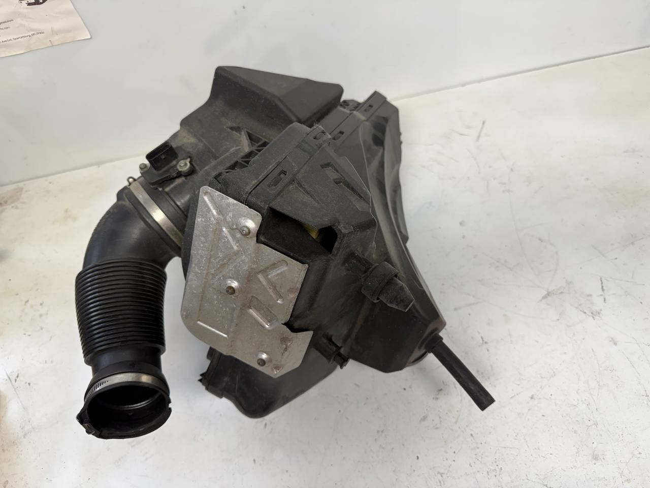 2012 Audi A4 Air Filter Housing Air Cleaner Assembly 8K0133837BJ OEM Used
