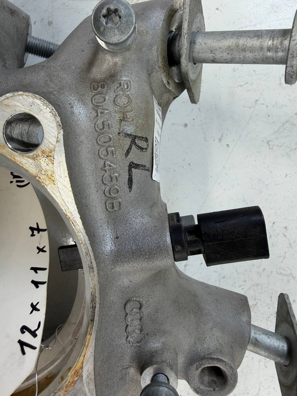 2023 Audi A6 Rear Left Wheel Knuckle 80A505459B OEM Used