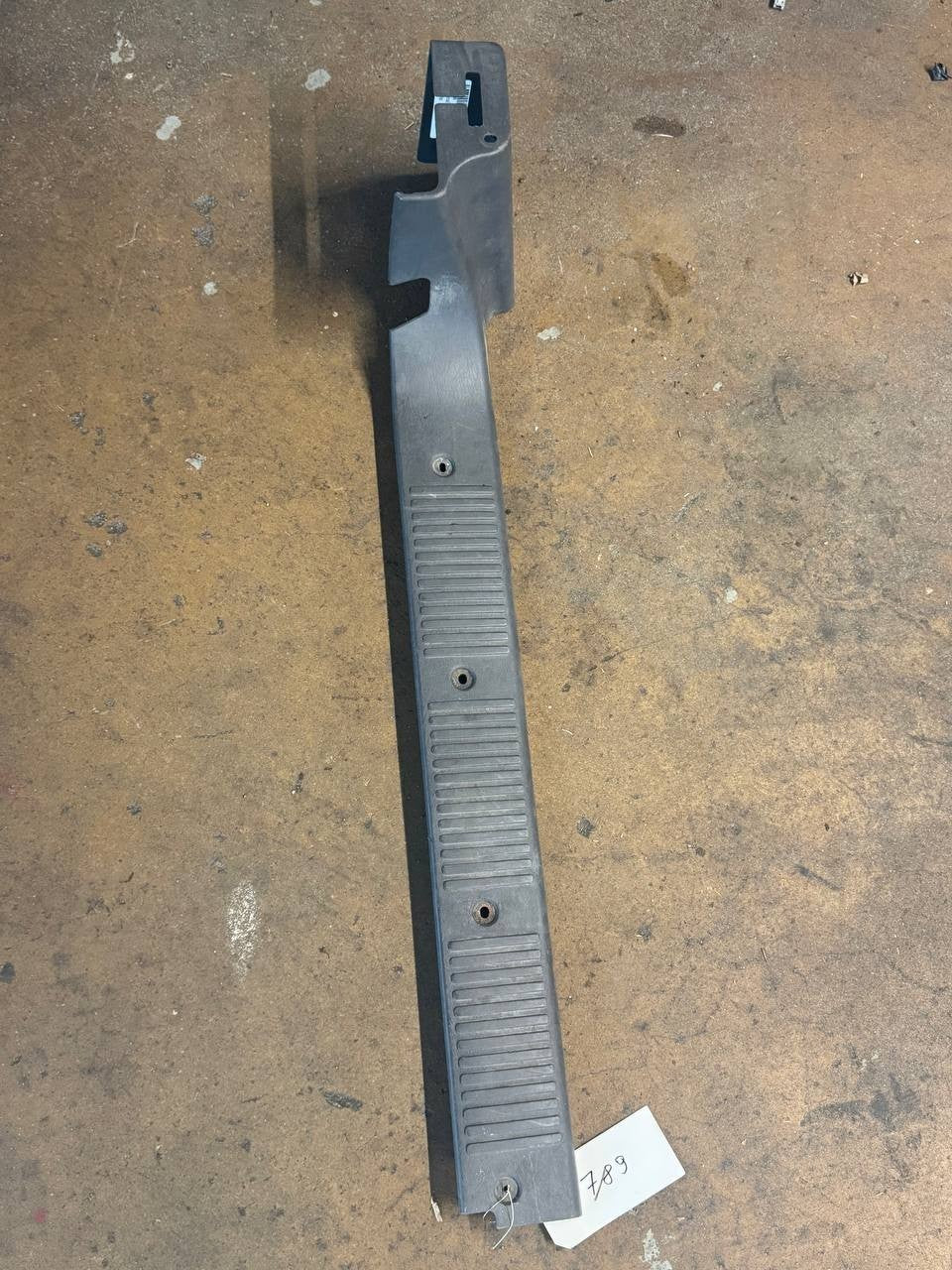 International Right Hand Cab Scuff Plate Door Sill Trim RH 3544790C5 OEM Used