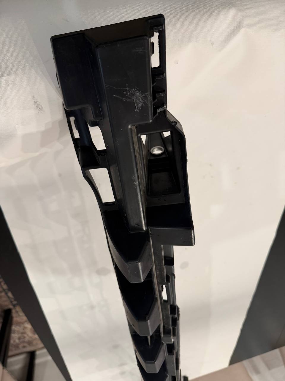 Mercedes-Benz W204 Front Bumper Center Support A2048854665 OEM Used
