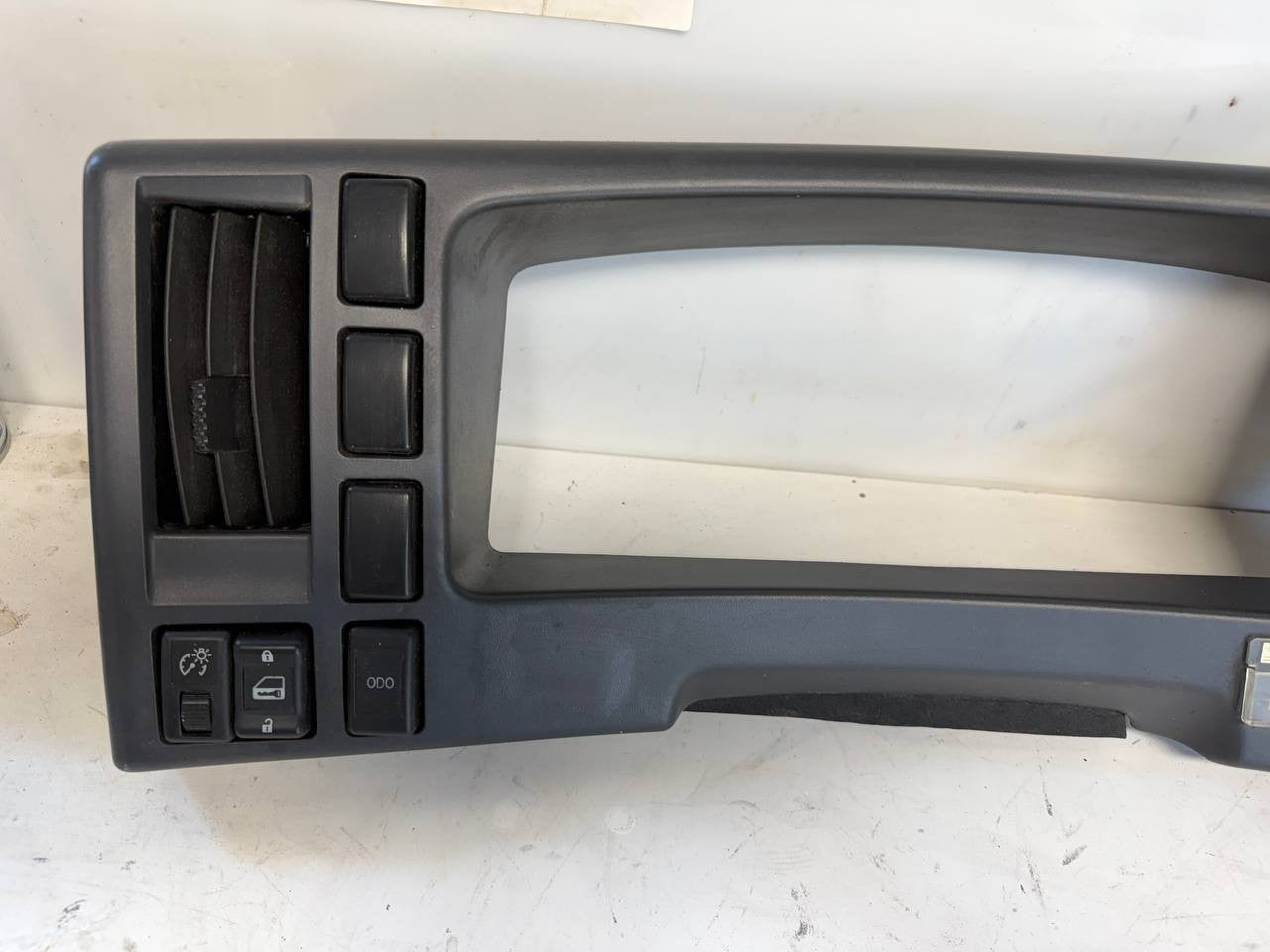 Isuzu NPR Dashboard Dash Panel Instrument Panel OEM Used