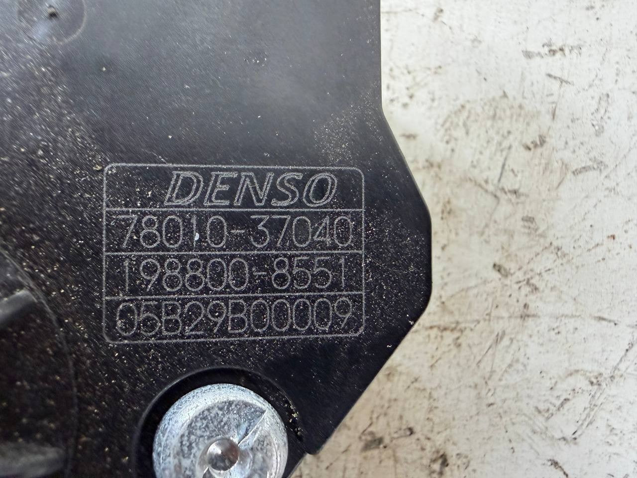 Hino 195 Accelerator Gas Pedal Assembly 78010-37040 OEM Used