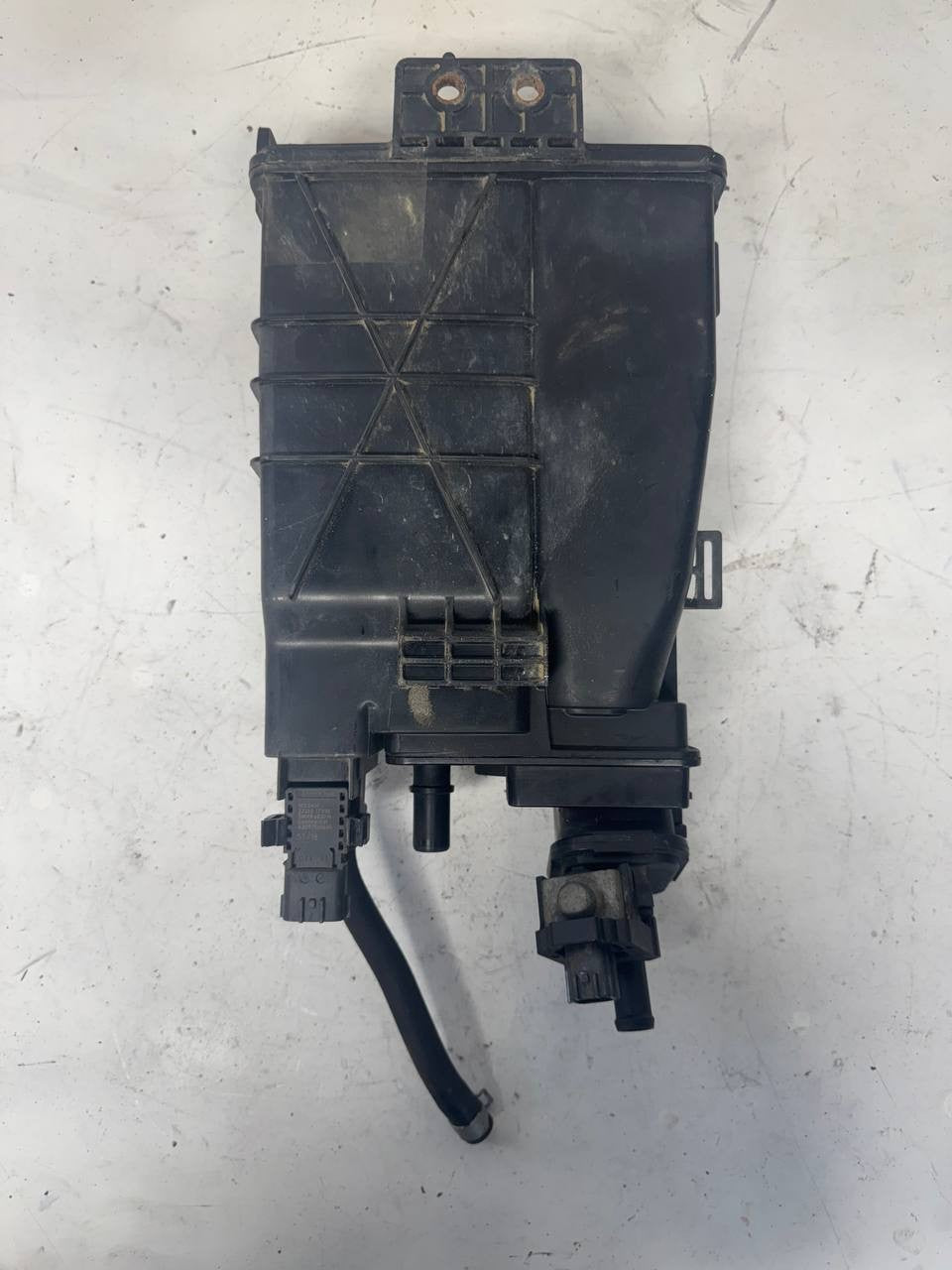 2019 Nissan Rogue EVAP Charcoal Canister Vapor Canister A2C97501600 OEM Used