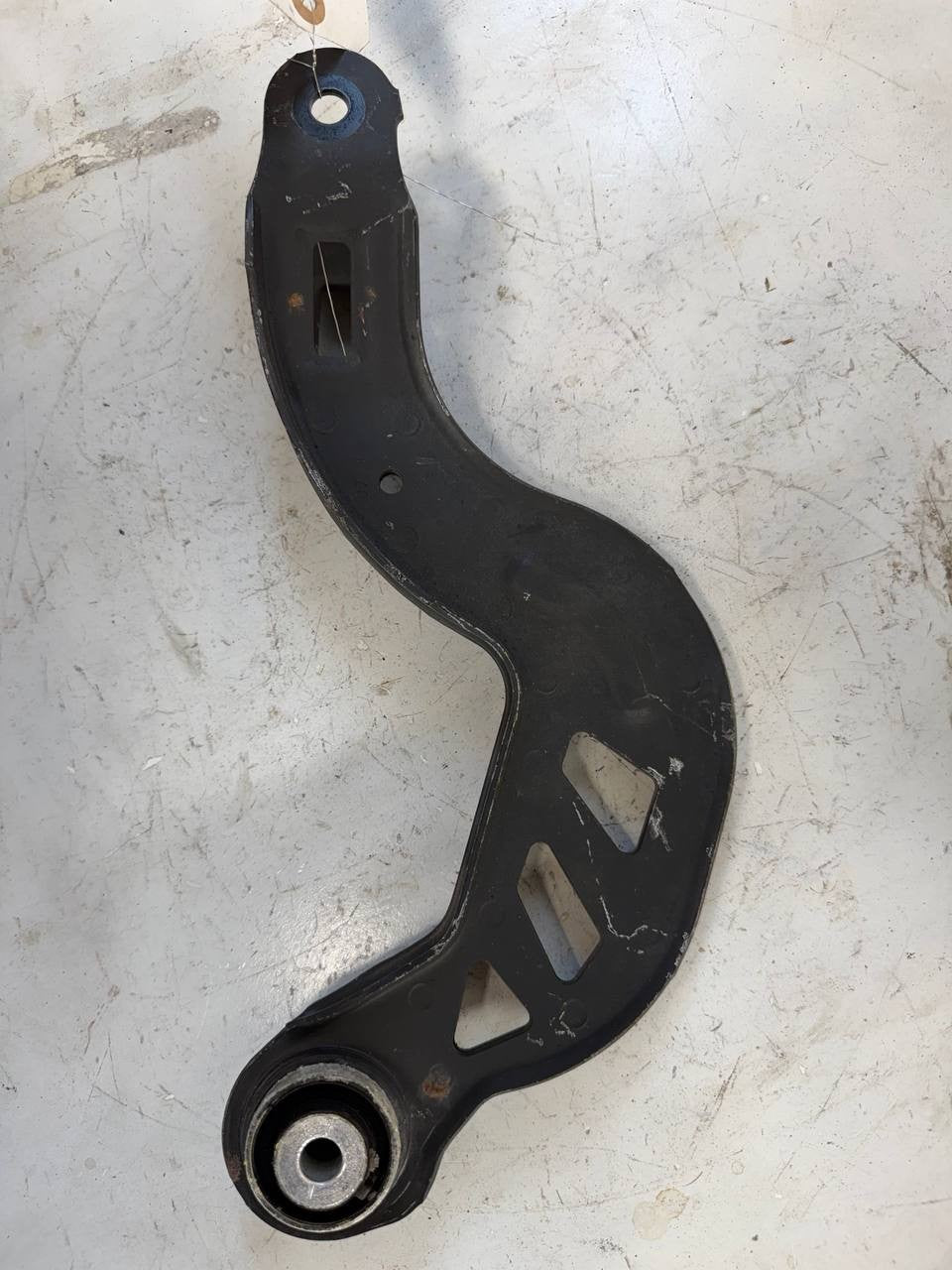 2018 Infiniti qx30 Rear Left Control Arm A2463501006 OEM Used