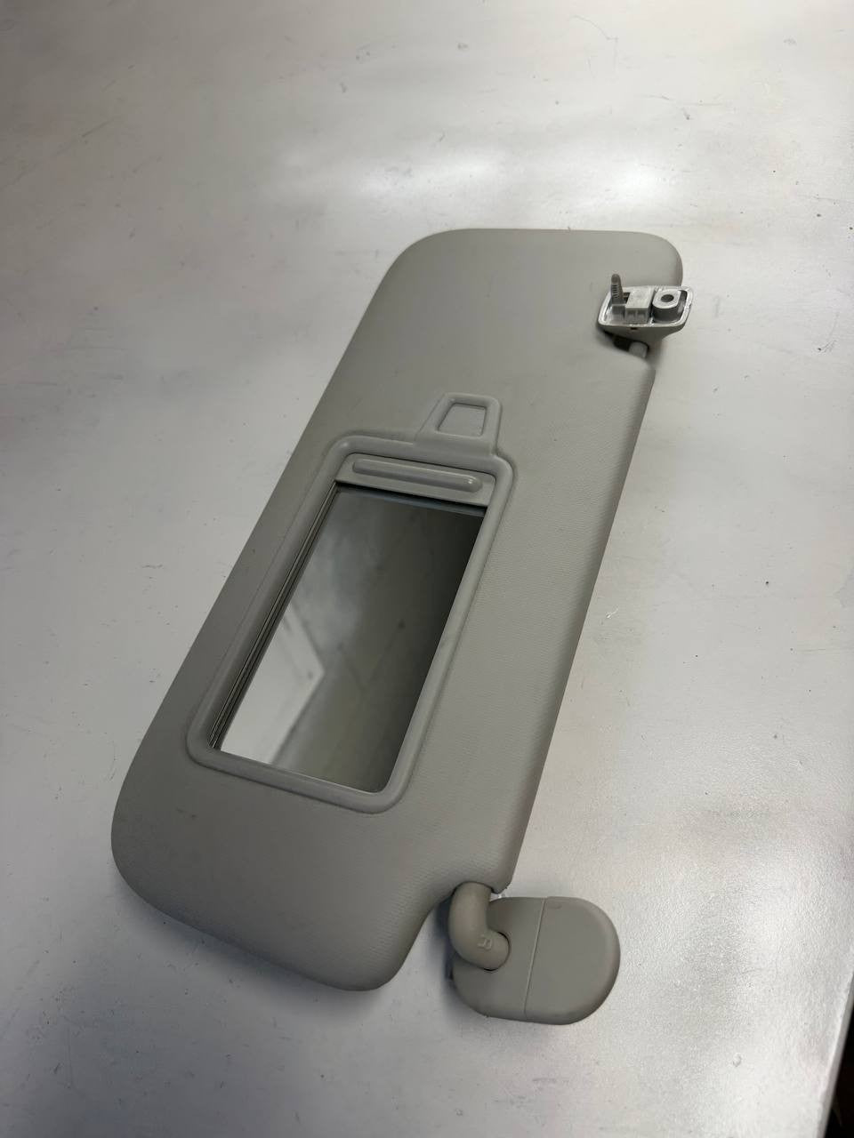 2019 Kia Forte Passenger Right Sun Visor RH OEM Used