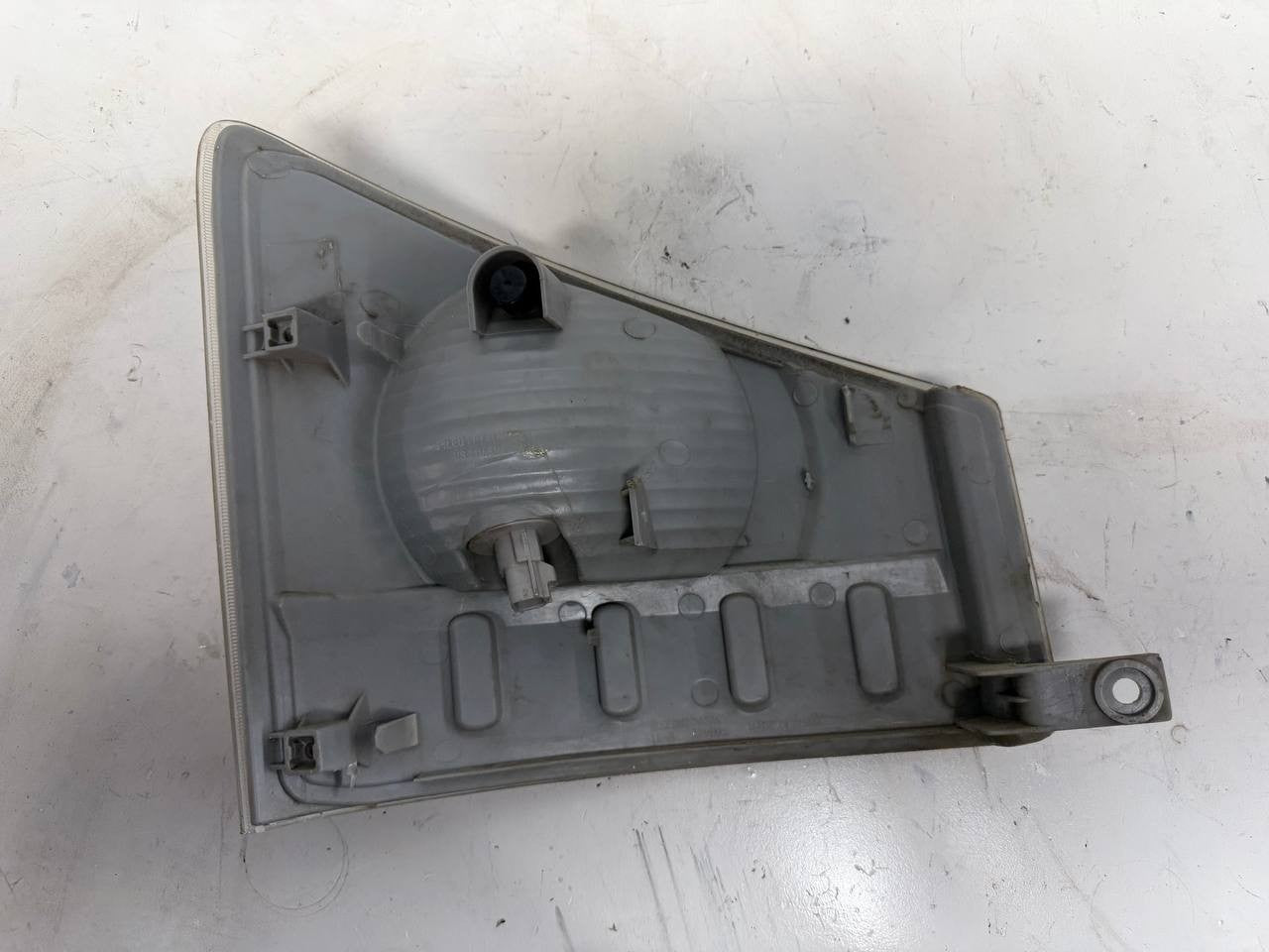 Isuzu NPR 2018 Left Side Turn Signal Marker Light LH OEM Used