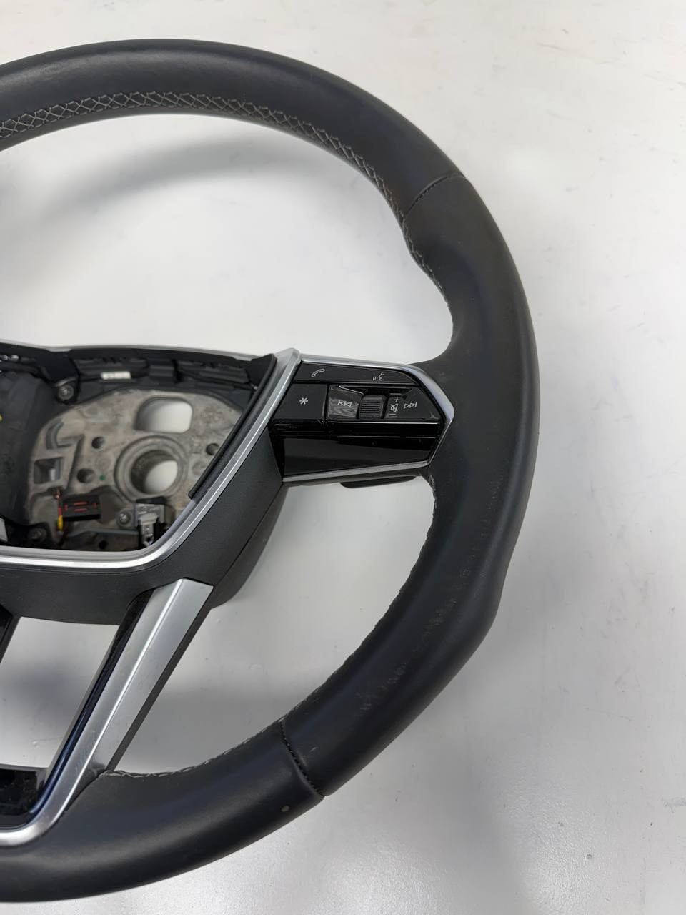 2021 Audi A6 Steering Wheel Assembly 4KE419508B OEM Used