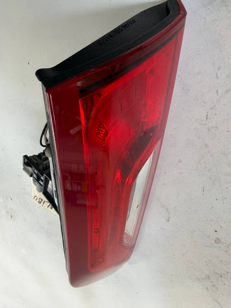 2018 Chevrolet Malibu Left Rear Tail Light Lamp 84130996 OEM Used