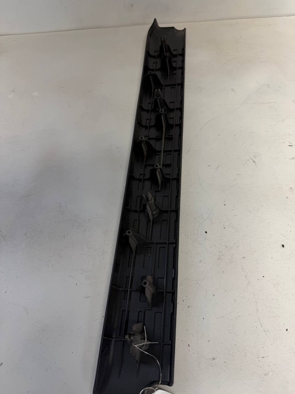 2022 Hino L6 Right Door Sill Scuff Plate Trim 67913E0030 OEM Used