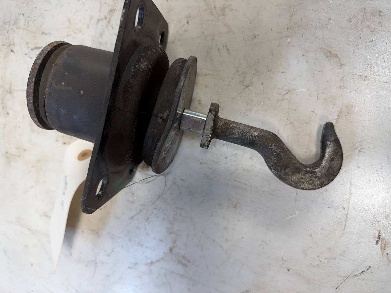 Hino Truck Cab Mount Rubber Bushing with Hook Bracket OEM Used