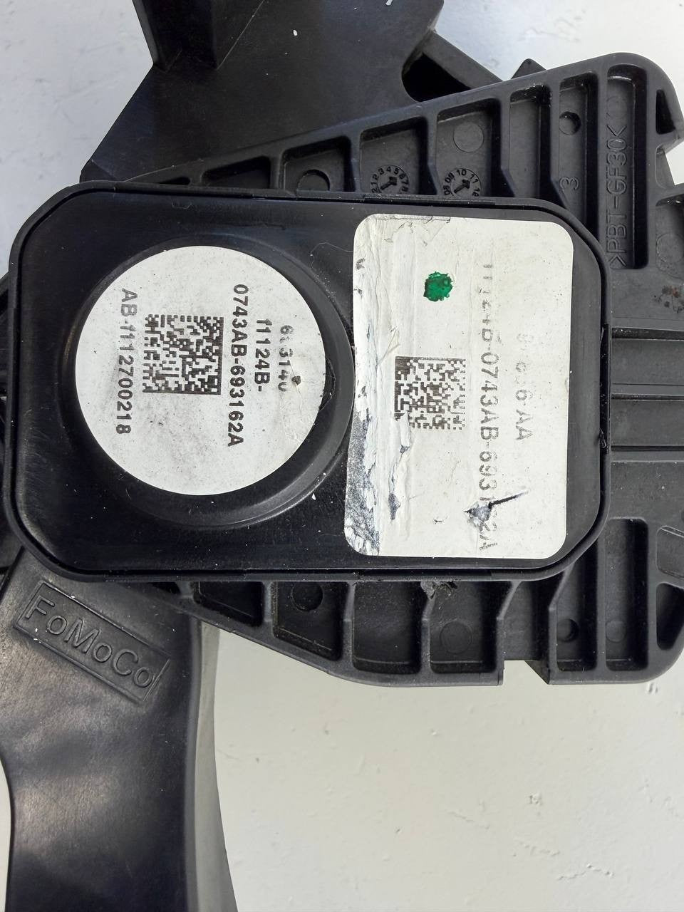 Mazda CX-9 2012 Accelerator Gas Pedal Assembly 693162A OEM Used