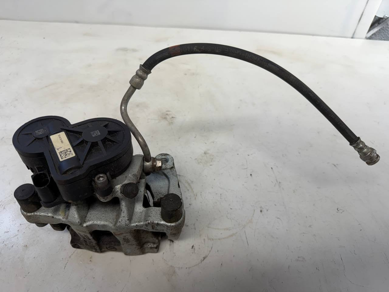 2023 Mazda CX-30 AWD Rear Left Brake Caliper w/ Parking Brake Actuator LH Used