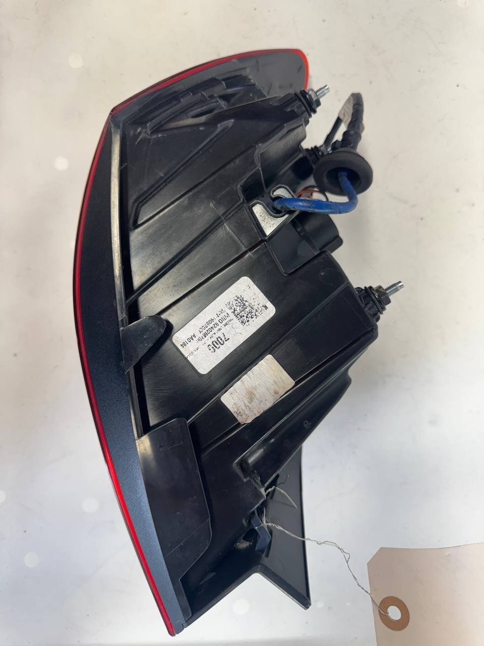 2019 Kia Forte Right Rear Tail Light Lamp 92402-M70 OEM Used