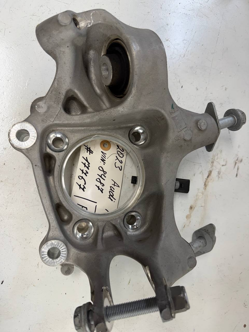 2023 Audi A6 Rear Left Wheel Knuckle 80A505459B OEM Used