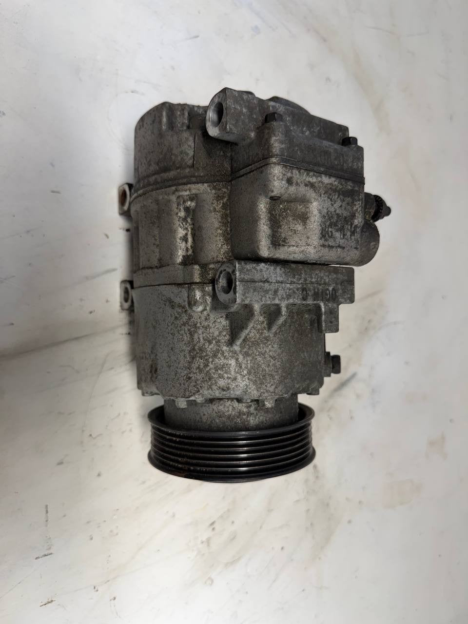 Kia Sedona 2016 A/C Air Conditioning Compressor F500YPCBA08 OEM Used