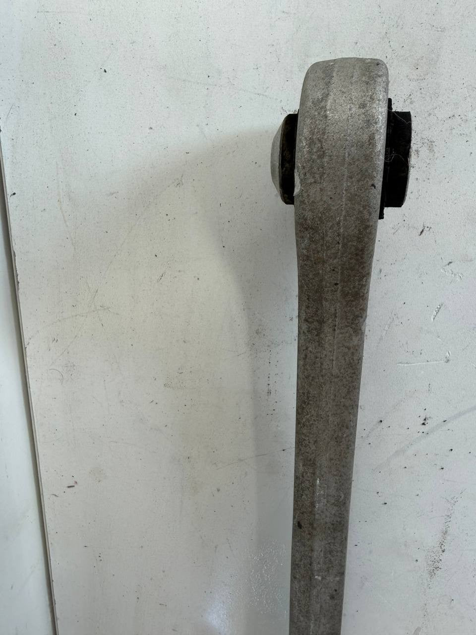 2021 - 2023 Audi A6 Rear Left Control Arm 4M0505425F OEM Used