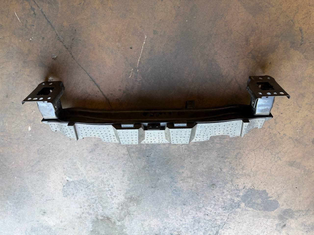 2015 VW Tiguan Front Bumper Reinforcement Impact Bar 5N0807109 OEM Used