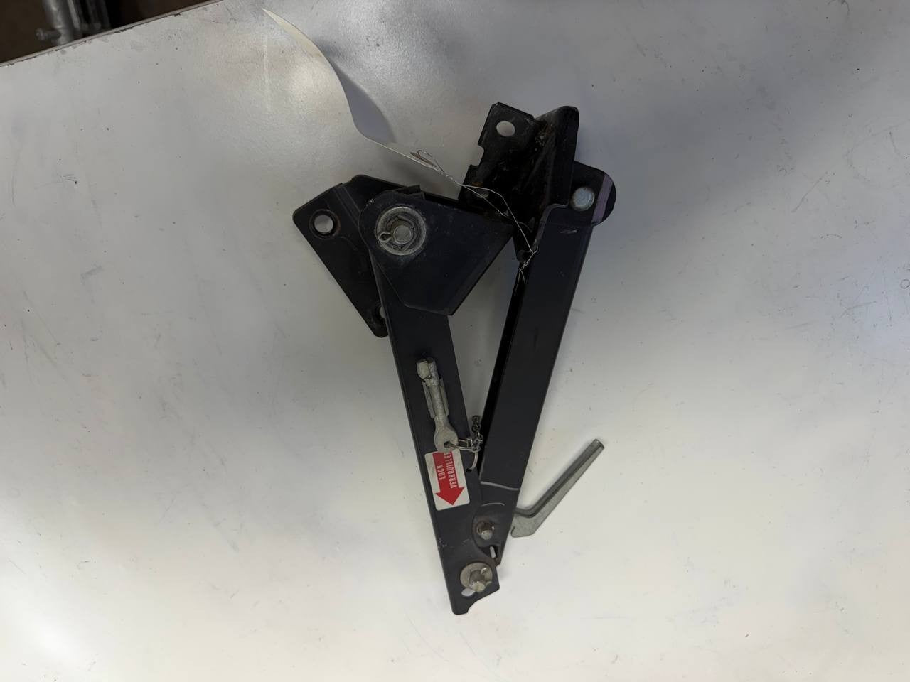 Isuzu NPR Cab Tilt Lock Support Stay Mechanism OEM Used