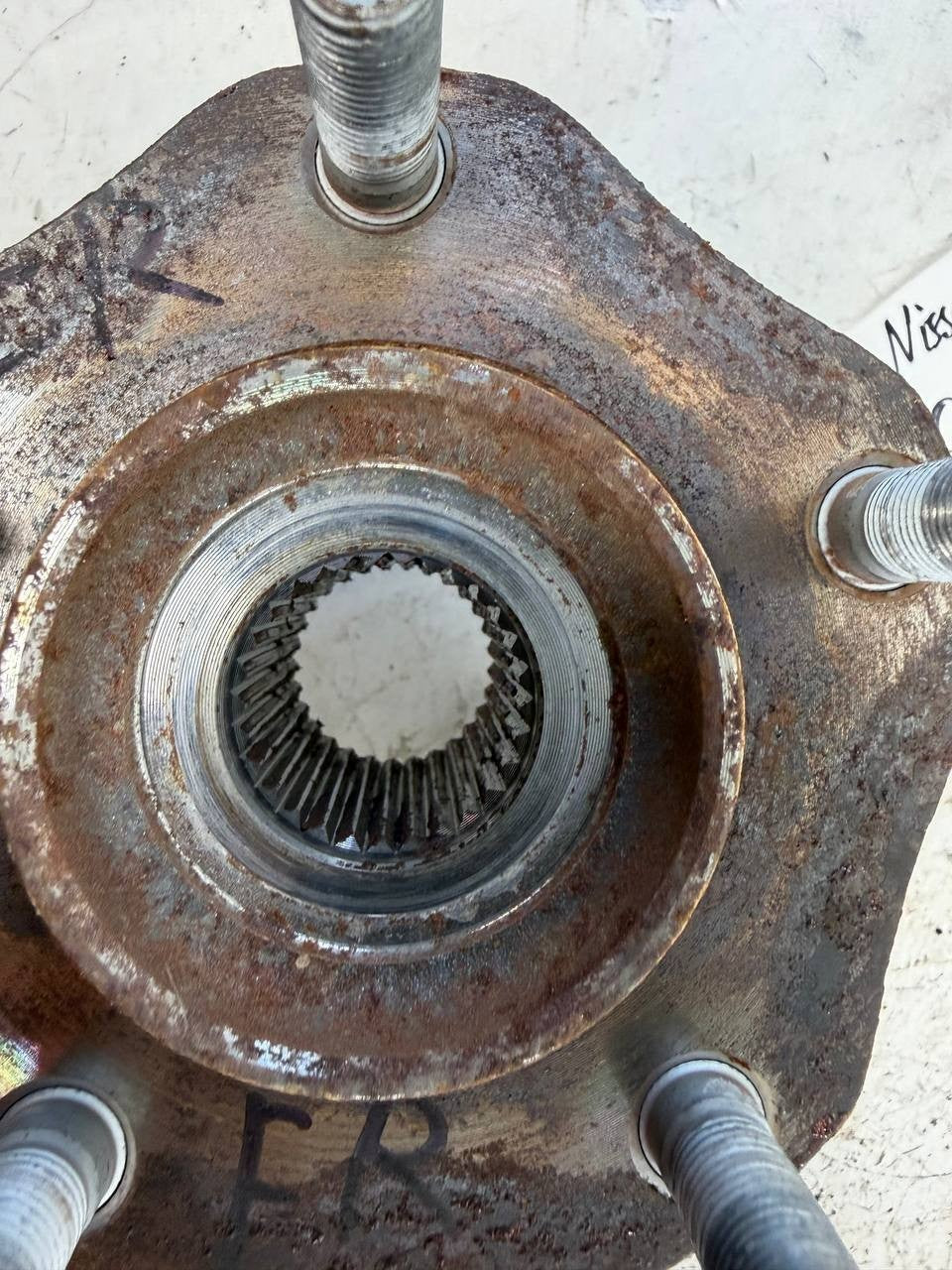 2019 Nissan Roque Front Right Wheel Hub Bearing Assembly OEM Used