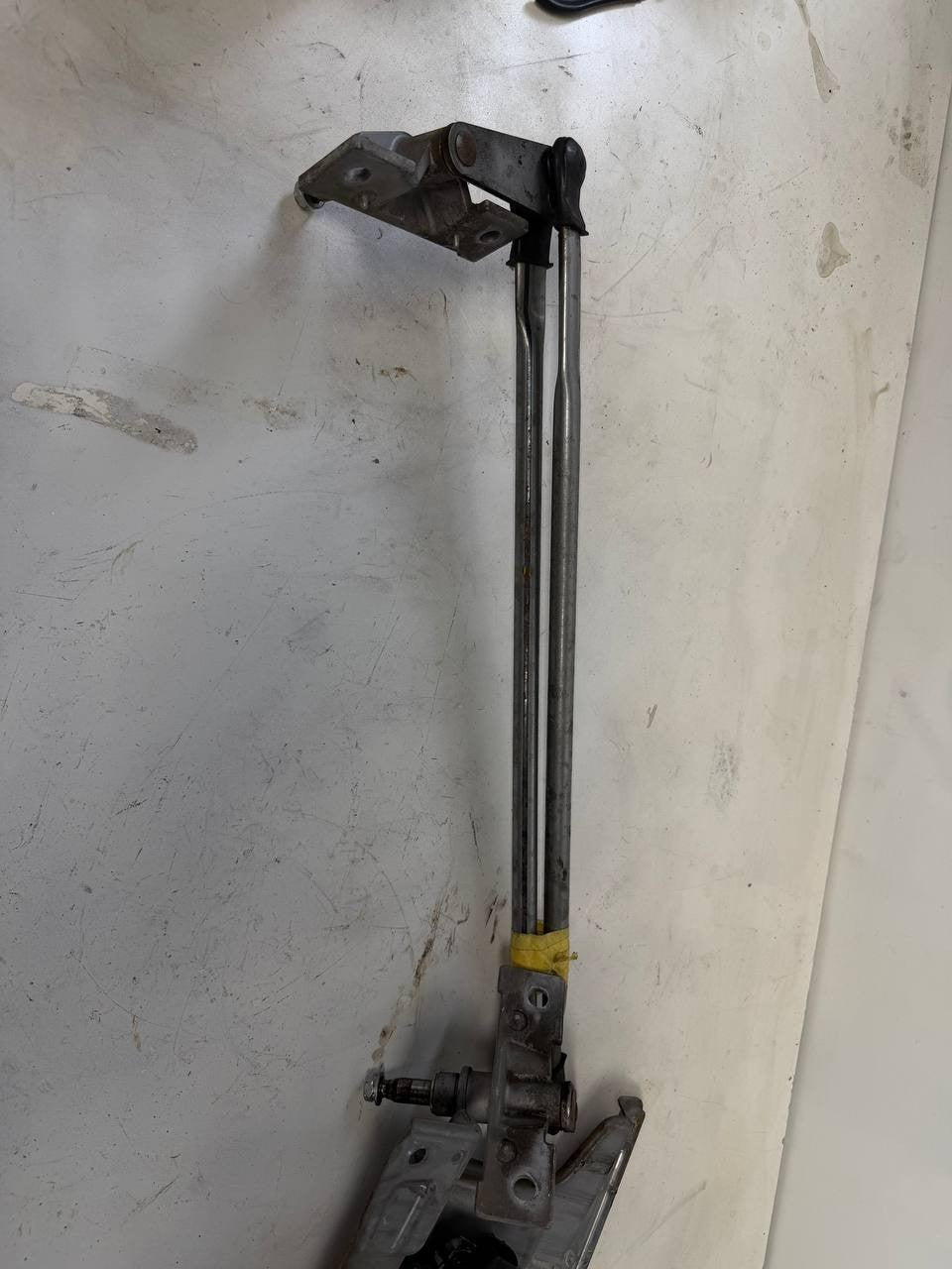 2022 Hino L6 Windshield Wiper Linkage 85070-E0360 OEM Used