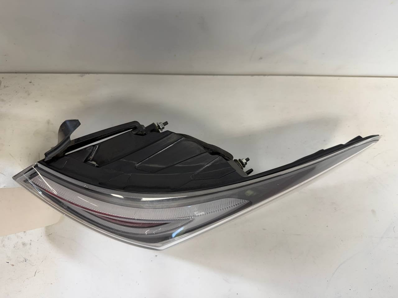 2017 Hyundai Sonata Right Rear Tail Light Lamp RR OEM Used