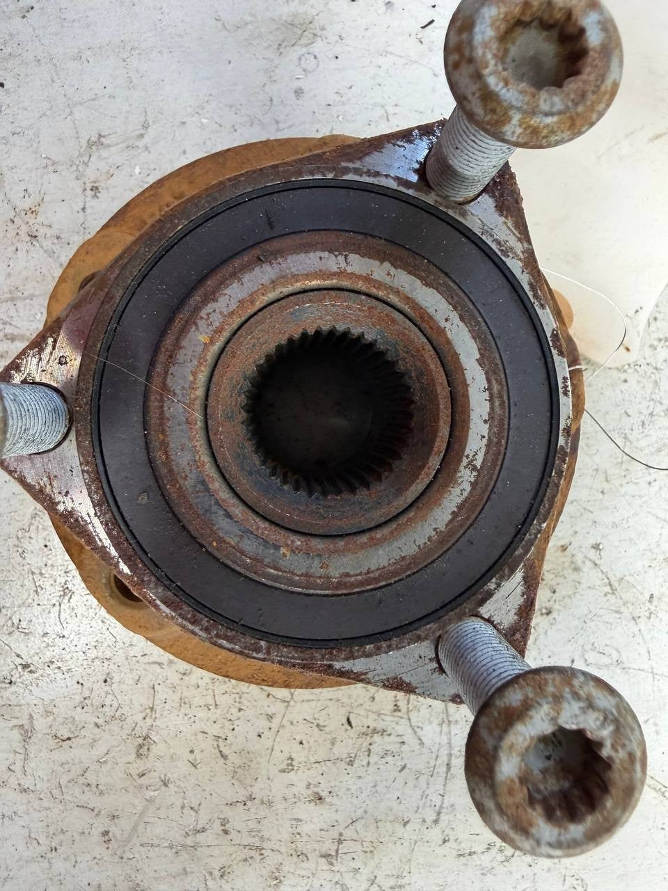 2020 Volkswagen Golf Alltrack Rear Right Wheel Hub Bearing Assembly OEM Used