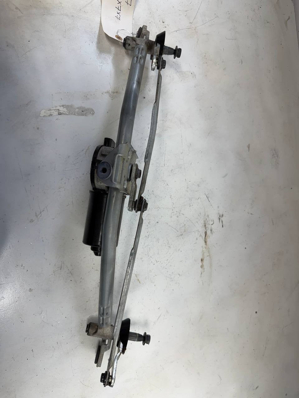 2016 Kia Sedona Windshield Wiper Linkage OEM Used